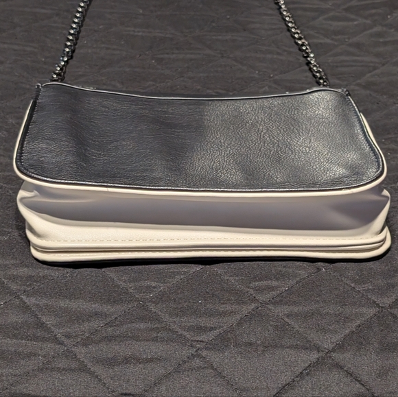 NWOT Disney's x Bioworld Nightmare before Christmas story book purse - Picture 10 of 12